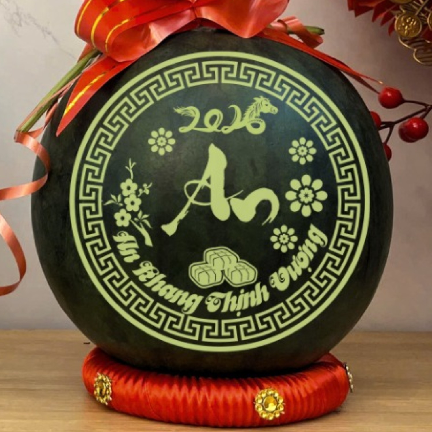 Giá dưa hấu khắc chữ tại Maccaca chỉ từ 150.000đ/sản phẩm