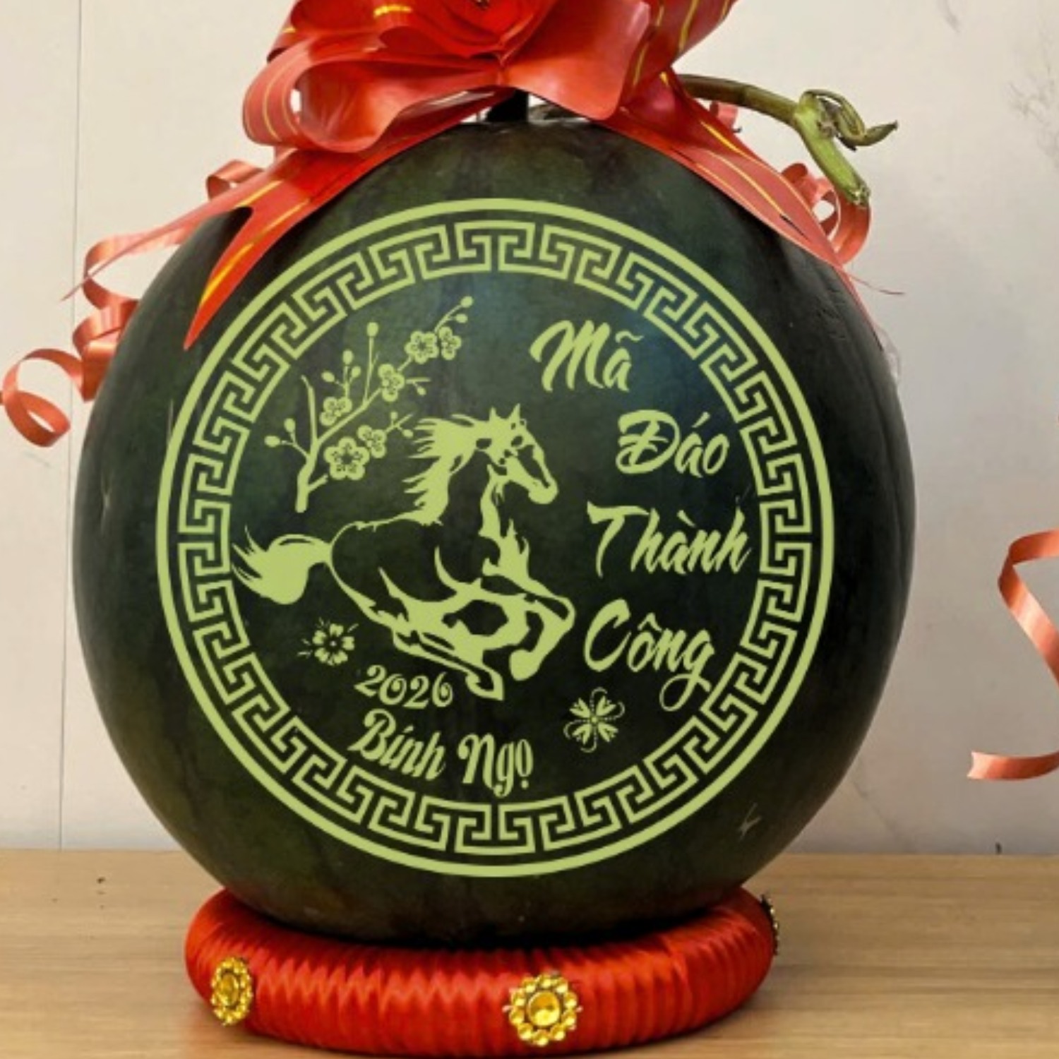 Mẫu dưa khắc Tết Mã Đáo Thành Công Bính Ngọ 2026