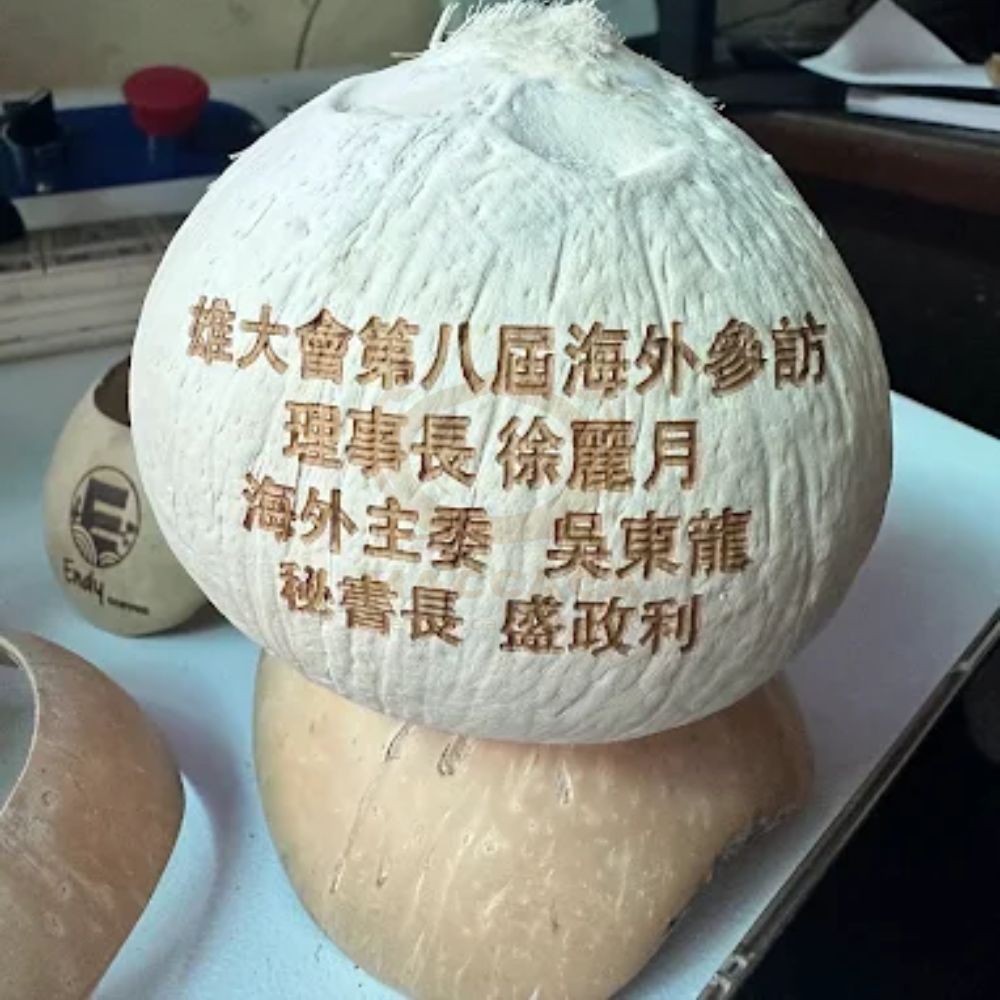 Maccaca.vn hỗ trợ khách hàng tận tâm sau mua hàng, tư vấn bảo quản và xử lý nhanh các vấn đề phát sinh về dừa trọc